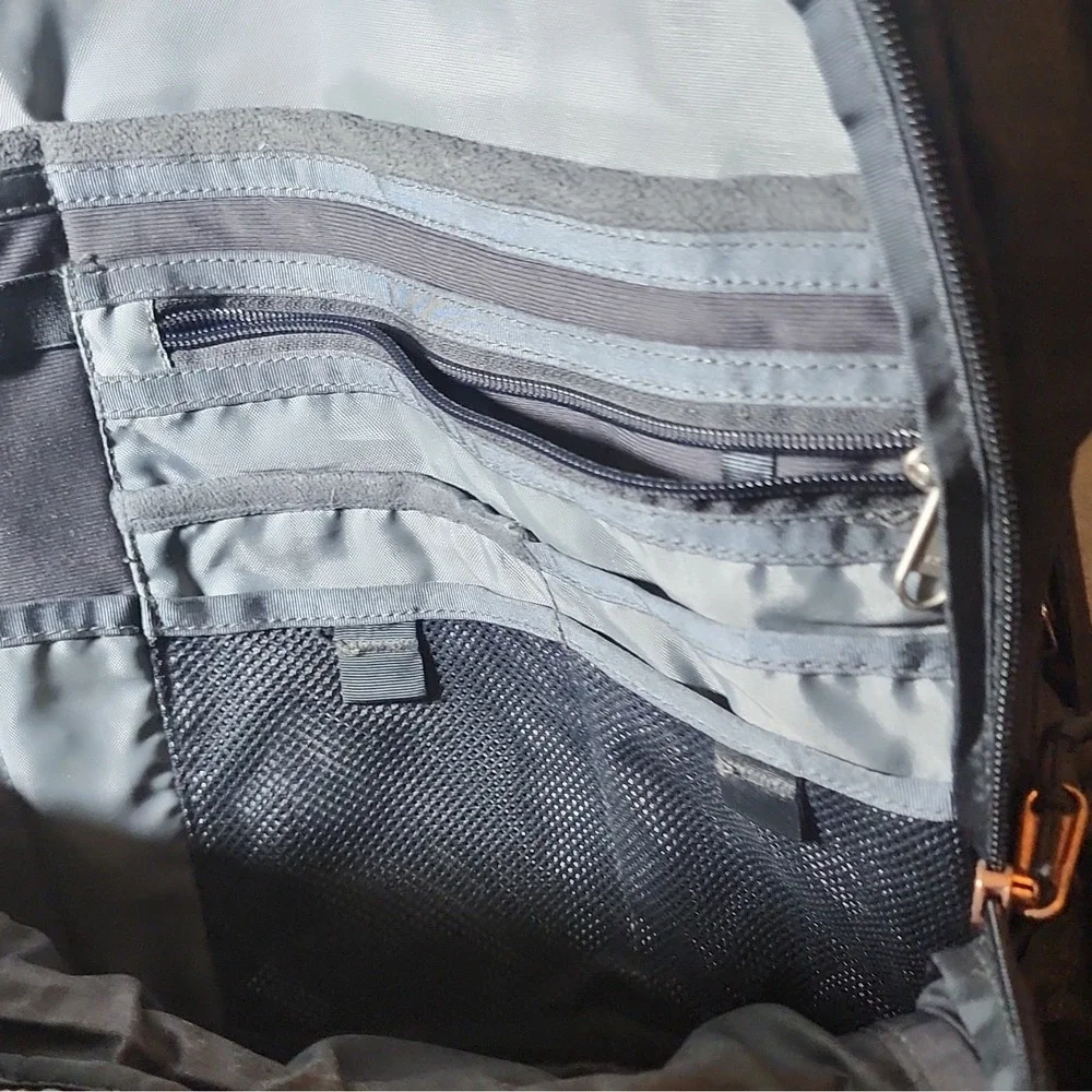the north face hiking black recon back pack
